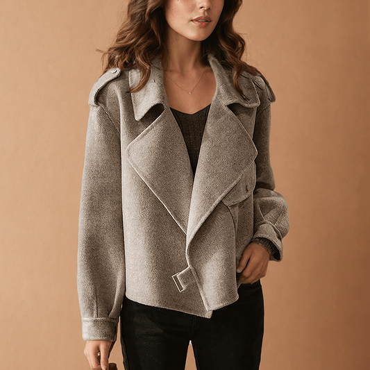 Elegantly Fitted Coat for Women in Modern Style
